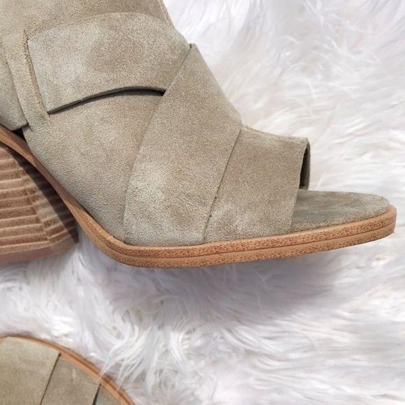 New Marc Fisher LTD Tan Suede Valen Sandal Sz 8M - Picture 5 of 8